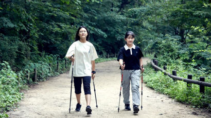 [소년중앙] 상·하체 다 쓰는 노르딕 워킹 바르게 걷는 것만으로도 운동 돼요