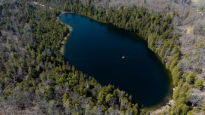 인간이 바꾼 지질시대 담긴 캐나다 호수…'인류세' 표본지로 선정