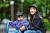 스포츠 클라이밍 국가대표 김자인(오른쪽)과 그의 딸 오규아양. 중앙포토