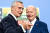 지난 11일 리투아니아 빌뉴스에서 열린 북대서양조약기구(NATO·나토) 정상회의에서 옌스 스톨텐베르그(왼쪽) 나토 사무총장과 조 바이든 미국 대통령이 이야기를 나누고 있다. EPA=연합뉴스