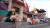 ‘태어난 김에 세계일주’에 출연한 웹툰작가 기안84가 인도 갠지스강 바라나시 화장터 앞에 앉아 있다. [사진 MBC]