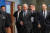 베냐민 네타냐후(가운데) 이스라엘 총리가 17일(현지시간) 예루살렘에서 열린 내각 회의에 참석하기 위해 집무실에 들어서고 있다. AFP=연합뉴스