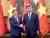 27일(현지시간) 중국 베이징 인민당에서 베트남의 팜민찐 총리가 시진핑 국가주석(오른쪽)을 면담했다. 신화 =연합뉴스