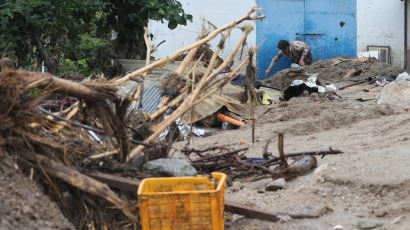폭우에 산지태양광도 38건 피해…산사태 없지만 위험 여전
