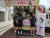 팬들이 보내준 커피차 앞에서 미소짓는 페퍼저축은행 박정아. 광주=김효경 기자