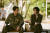 시즌2에 투입된 국군본부의 서은 중령(김지현, 오른쪽)은 언론을 통해 군 조직에 유리한 여론을 조성하려는 인물이다. [사진 넷플릭스]