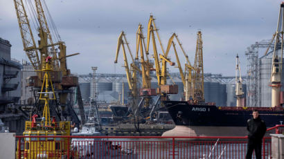 우크라도 흑해 맞불 위협…"러 항구로 가는 선박, 모든 위험 떠안을 것" 경고