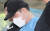 '신림동 칼부림’ 피의자 조모씨가 지난 23일 서울 서초구 서울중앙지방법원에서 열린 구속 전 피의자심문(영장실질심사)에 출석하고 있다. 뉴스1