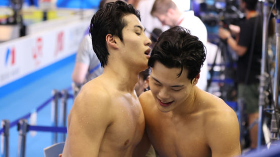 "수고했다, 호준아"…'세계 6위' 이호준이 한국 수영의 자신감을 키웠다