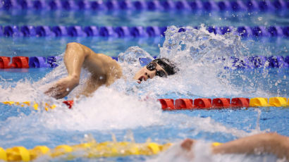 황선우, 세계선수권 2연속 메달…한국 수영 최초