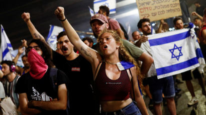 '법원 무력화법' 두쪽난 이스라엘...시작은 "남녀유별 위법" 판결