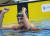 몰리 오캘러헌이 28일 일본 후쿠오카 마린메세 후쿠오카홀에서 열린 2023 세계수영선수권 여자 자유형 100ｍ 결선에서 우승한 뒤 환호하고 있다. AFP=연합뉴스