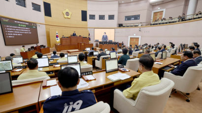 성장판 검사비, 교실 온돌설치비 준다…지자체 과도한 복지 논란