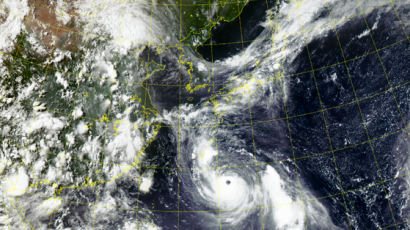 매우 강한 태풍 '카눈' 中 향하다 고개 돌렸다…"한·일 방향 북상"