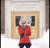 지난해 1월 캐나다 왕립기마경찰청(RCMP)에 임용된 최준성(34)씨가 RCMP를 상징하는 빨간색 정복을 입고 기념사진을 찍었다. 보안상 이유로 얼굴을 가린 채 촬영했다. 사진 본인 제공