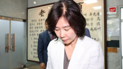 [단독] 존폐 기로 野혁신위 …"총선 나가나" 김은경에 물었더니