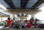 서울 전역에 폭염 경보가 내려진 6일 오후 서울 영등포구 여의도한강공원에서 시민들이 그늘에 앉아 더위를 피하고 있다. 연합뉴스