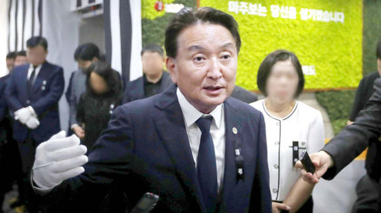 김영환 충북지사 주민소환 꺼낸 野…손에 피 안 묻는 ‘유사 탄핵’