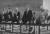 1991년 11월 28일 전북 부안군 변산면 대항리에서 당시 노태우(가운데) 대통령이 '새만금 간척종합개발사업' 기공식에 참석, 발파 스위치를 누르고 있다. [중앙포토]