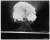 로버트 오펜하이머가 개발을 이끈 세계 최초의 원자폭탄이 '트르니티 테스트'에서 폭발하는 장면. 사진 사이언스북스