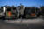 11일(현지시간) 라하이나 시가지에서 전소된 차량에 수색구조대가 그린 X자 표식이 남겨져 있다. AFP=연합뉴스