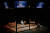 연극 '테베랜드'는 극작가 S의 시선으로 본 마르틴의 모습을 스크린으로 비춰준다. CCTV를 통해 감옥을 들여다보는 듯한 연출이 흥미롭다. 사진 쇼노트
