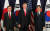 2017년 7월 독일 함부르크에서 만난 문재인 대통령, 도널드 트럼프 미 대통령, 아베 신조 일본 총리.(왼쪽부터) 연합뉴스
