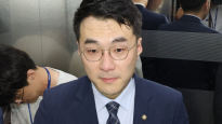 '가상자산' 김남국, 국회 윤리특위 출석…"성실하게 답변했다"