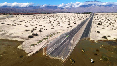 [사진] 84년 만의 폭우, 물난리 난 캘리포니아 사막