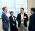 구광모 (주)LG 대표가 지난 21일(현지시간) 미국 보스턴 소재 바이오 스타트업 인큐베이터 '랩센트럴'에서 요하네스 프루에하우프 랩센트럴 CEO와 이야기를 나누고 있다. 사진 LG