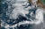 지난 18일 멕시코 앞 바다에서 세력을 키우고 있는 허리케인 '힐러리'(사진 오른쪽에 위치한 소용돌이)의 모습. 사진 NOAA(미국 국립해양대기청)