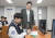 이재용 삼성전자 회장이 지난 3월 경북 구미 구미전자공업고등학교를 방문해 수업에 참관하고 있다. 사진 삼성전자