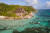 세이셸을 상징하는 '앙스 수스 다정' 해변. 화강암과 백사장, 산호초가 띠처럼 두른 해변이 어우러진 풍경이 압도적이다.