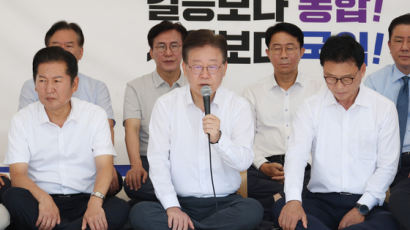 文 '단식 선언' 이재명에 격려 전화 "尹정부 폭주 너무 심해" 
