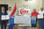 지난달 15일 박원영(왼쪽) 무노스홀딩스 대표와 콘라도 키너(왼쪽 네번째) 이타푸아주 상공회의소 회장이 업무협약서에 서명한뒤 기념촬영을 하고 있다. 사진 무노스홀딩스