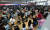 여름 휴가철인 지난 7월 말 인천국제공항 출국장이 여행객으로 붐비고 있다. 연합뉴스