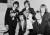 1964년 롤링스톤스의 모습. 당시 멤버 중엔 빌 와이먼(왼쪽 두 번째), 브라이언 존스(맨 오른쪽)도 있었다. 사진 롤링스톤스 공식 페이스북 캡처 