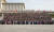 김정은 북한 노동당 총비서가 9일 금수산태양궁전에서 정권 수립 75돌 경축행사 참가자들과 기념사진을 찍었다고 10일 당 기관지 노동신문이 보도했다.   뉴스1