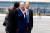 조 바이든 미국 대통령이 10일(현지시간) 인도 뉴델리에서 열린 G20 정상회담을 마치고 베트남으로 출국하고 있다. 로이터통신=연합뉴스