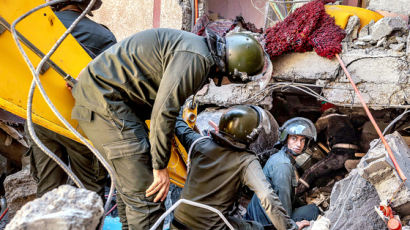 모로코 천년고도 폐허로…지진 사망 2000명 넘었다