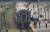 11일(현지시간) 오후 러시아 극동 연해주 블라디보스토크역 승강장에 경찰과 군인, 군견 등이 배치된 모습. 연합뉴스
