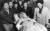 1990년 10월 15일 지방자치제 도입을 위해 단식 중이던 김대중 평민당 총재가 연세대 세브란스 병원 별관 450호로 들어서고 있는 모습을 고 이희호 여사(오른쪽 첫째)가 걱정스럽게 바라보고 있다. 중앙포토