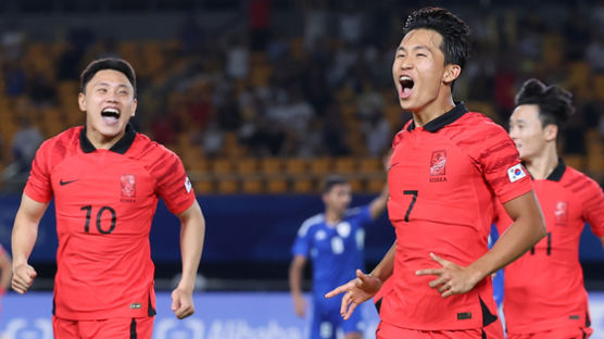 '정우영 멀티골' 황선홍호, 이강인 없어도 쿠웨이트에 전반 4-0