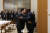 유엔총회 참석차 미국을 방문 중인 윤석열 대통령이 20일(현지시간) 뉴욕에서 열린 한-중앙아프리카공화국 정상회담에서 포스탱 아르크앙즈 투아데라 대통령과 포옹하고 있다. 뉴스1