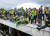 자이르 보우소나루 전 브라질 대통령 지지자들이 지난 1월 8일(현지시간) 브라질 연방의회 건물을 점거한 채 옥상에서 시위를 벌이고 있다. AP=연합뉴스