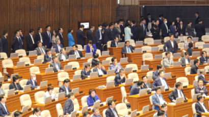 與, 이재명 체포안 가결에 "사필귀정" "최소한의 정의 남아있어"