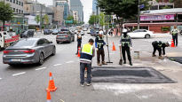 "도로가 물렁해요" 강남 싱크홀에 떤다…서울 지하 개발의 역설