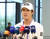 2022 항저우 아시안게임에 출전하는 테니스 권순우가 20일 오후 중국 항저우 샤오산 국제공항을 통해 입국 후 취재진과 인터뷰하고 있다. 뉴스1