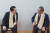 윤석열 대통령이 10일(현지시간) 인도 뉴델리 마하트마 간디 추모공원을 방문해 대기실에서 리창 중국 총리와 만난 모습. 대통령실.