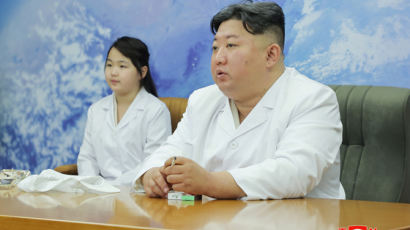 김정은의 2억 시계…'핵'만큼 '명품'에 집착하는 북 백두혈통